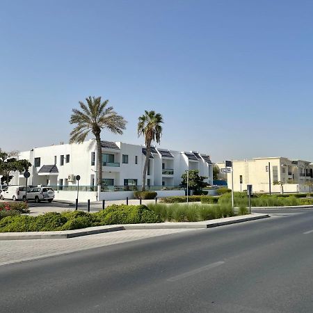 Al Corniche Hotel Sharjah Bagian luar foto