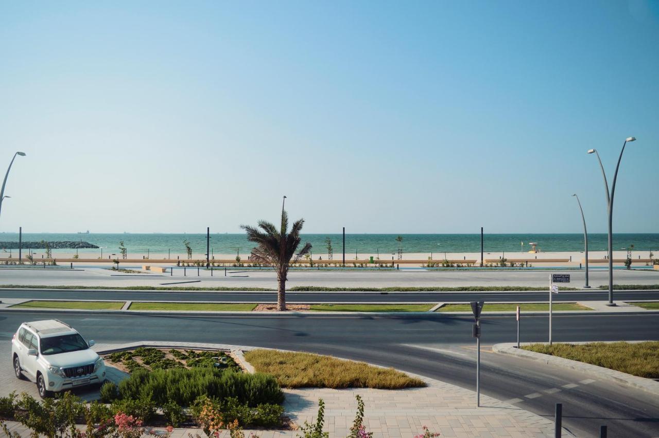 Al Corniche Hotel Sharjah Bagian luar foto