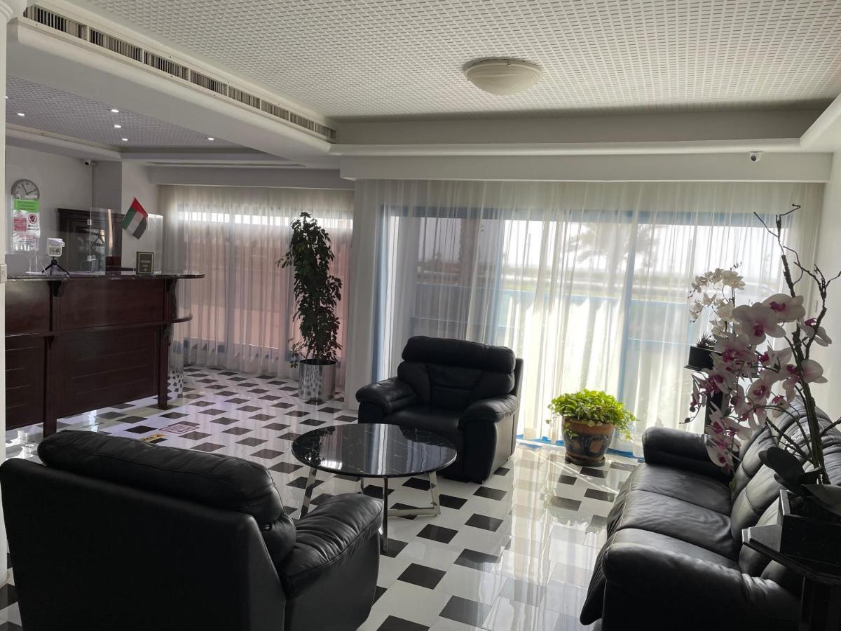 Al Corniche Hotel Sharjah Bagian luar foto