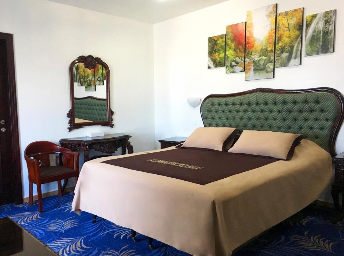 Al Corniche Hotel Sharjah Bagian luar foto